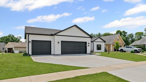 Tiny photo for 1807 E Fairfield Circle, Urbana, IL 61802 (MLS # 12407566)