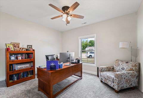 Tiny photo for 1807 E Fairfield Circle, Urbana, IL 61802 (MLS # 12407566)