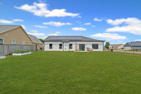 Tiny photo for 1807 E Fairfield Circle, Urbana, IL 61802 (MLS # 12407566)