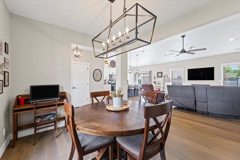 Tiny photo for 1807 E Fairfield Circle, Urbana, IL 61802 (MLS # 12407566)