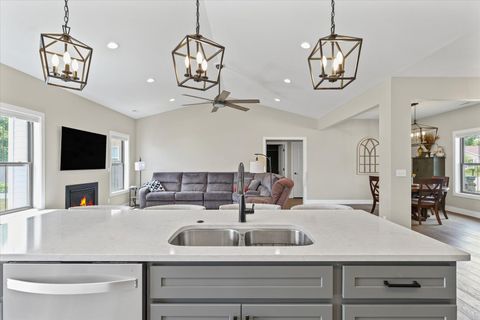 Tiny photo for 1807 E Fairfield Circle, Urbana, IL 61802 (MLS # 12407566)