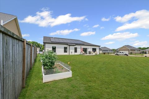 Tiny photo for 1807 E Fairfield Circle, Urbana, IL 61802 (MLS # 12407566)