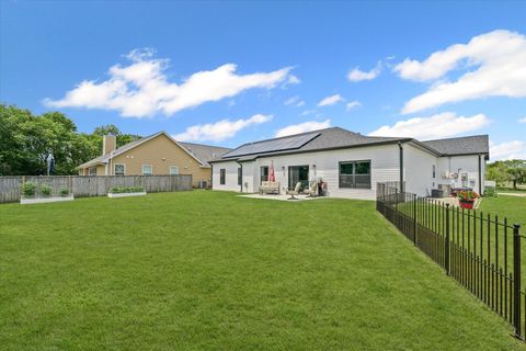 Tiny photo for 1807 E Fairfield Circle, Urbana, IL 61802 (MLS # 12407566)