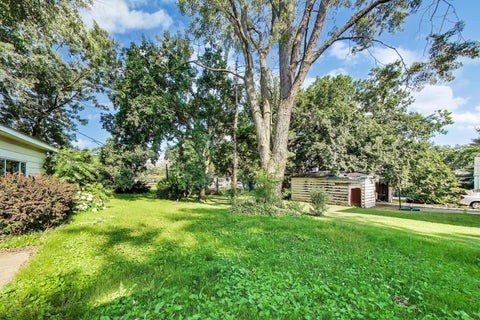 Tiny photo for 249 Sunrise Avenue, Willowbrook, IL 60527 (MLS # 12702359)