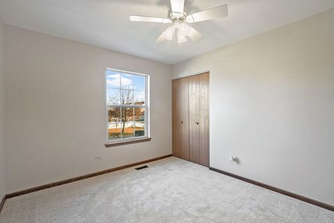 Tiny photo for 1360 Edington Lane W, Mundelein, IL 60060 (MLS # 12517743)