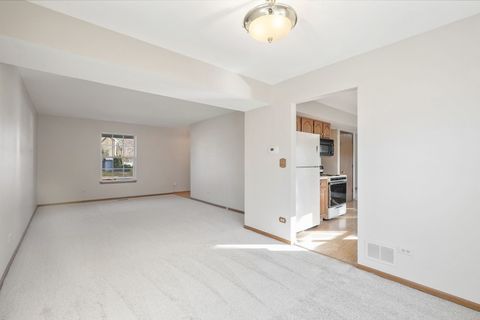 Tiny photo for 1360 Edington Lane W, Mundelein, IL 60060 (MLS # 12517743)