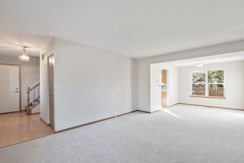 Tiny photo for 1360 Edington Lane W, Mundelein, IL 60060 (MLS # 12517743)