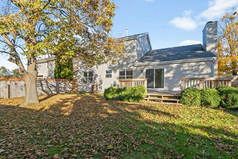Tiny photo for 1360 Edington Lane W, Mundelein, IL 60060 (MLS # 12517743)