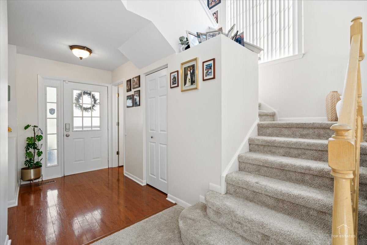 1139 E Cambria Lane N