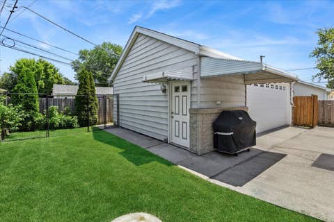 Tiny photo for 1483 Orchard Street, Des Plaines, IL 60018 (MLS # 12675238)