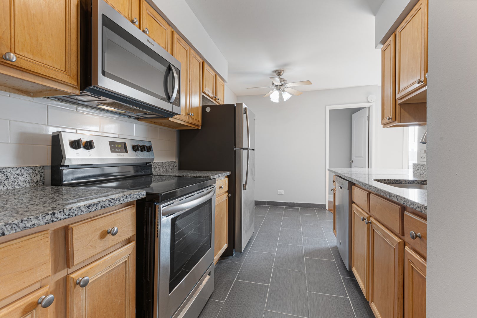 7545 N Winchester Avenue 404