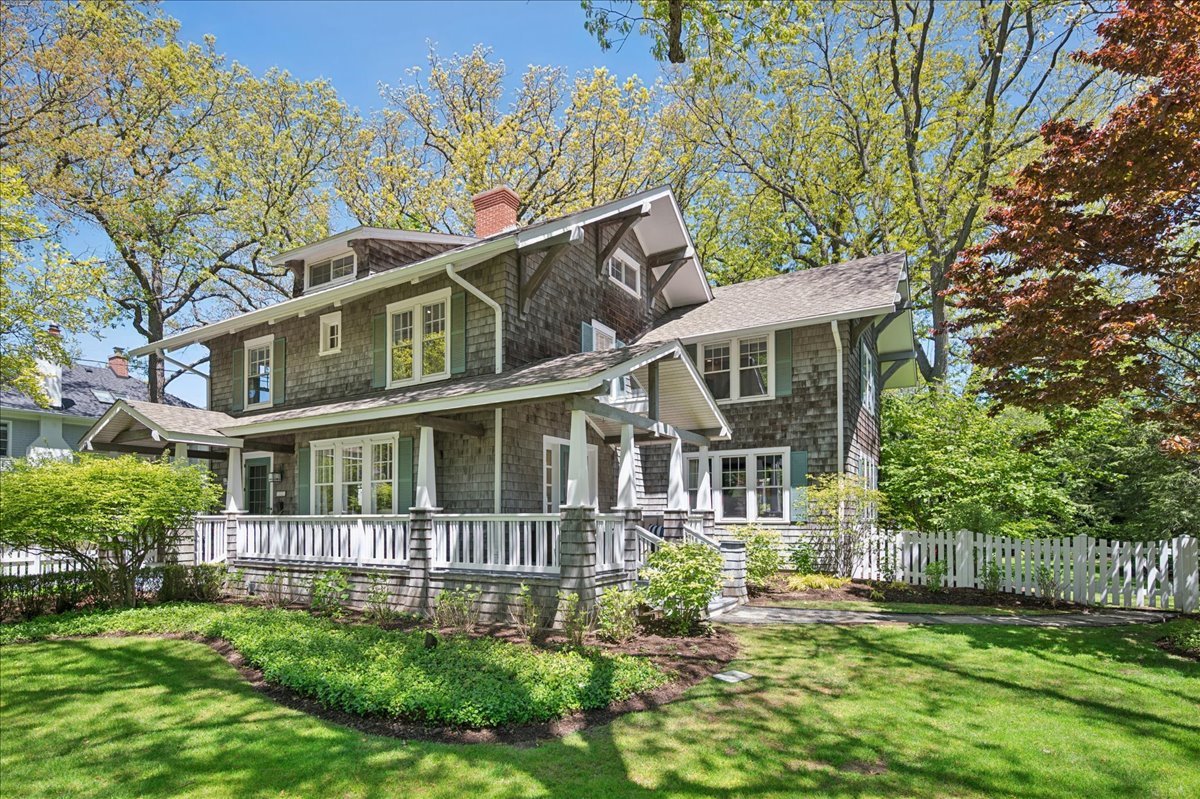 747 Lincoln Avenue