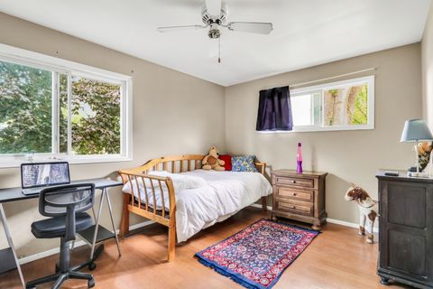 Tiny photo for 18758 W Highfield Drive, Gurnee, IL 60031 (MLS # 12456408)