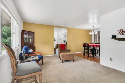 Tiny photo for 18758 W Highfield Drive, Gurnee, IL 60031 (MLS # 12456408)