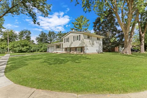 Tiny photo for 18758 W Highfield Drive, Gurnee, IL 60031 (MLS # 12456408)