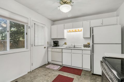 Tiny photo for 18758 W Highfield Drive, Gurnee, IL 60031 (MLS # 12456408)