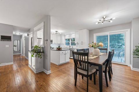 Tiny photo for 27W375 Oakwood Street, Winfield, IL 60190 (MLS # 12486132)