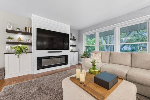Tiny photo for 27W375 Oakwood Street, Winfield, IL 60190 (MLS # 12486132)