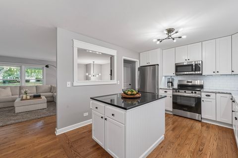 Tiny photo for 27W375 Oakwood Street, Winfield, IL 60190 (MLS # 12486132)