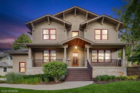 A home in Glen Ellyn