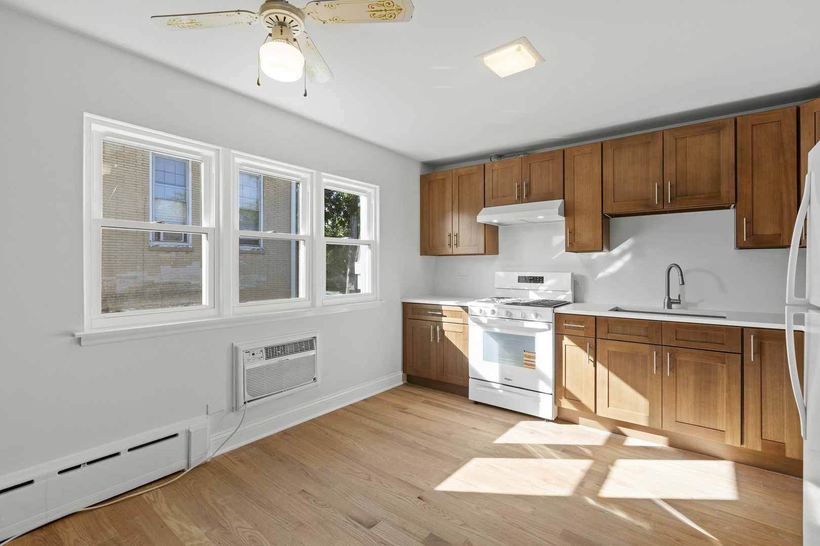 1506 Glencoe Avenue 2S