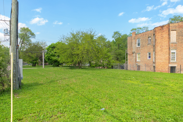 738 W 54TH Place