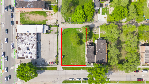 738 W 54TH Place