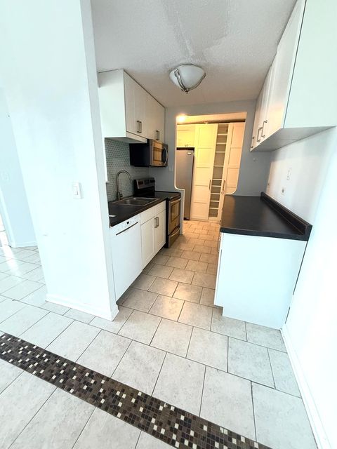 Tiny photo for 1043 S YORK Road #209, Bensenville, IL 60106 (MLS # 12447814)
