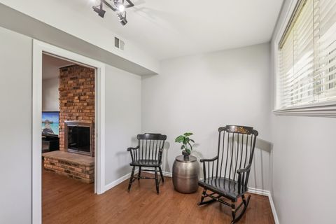 Tiny photo for 28 E 55th Street, Hinsdale, IL 60521 (MLS # 12492806)