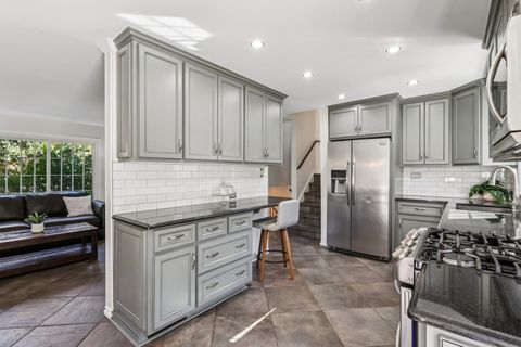 Tiny photo for 28 E 55th Street, Hinsdale, IL 60521 (MLS # 12492806)
