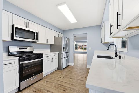 Tiny photo for 7303 W 75th Street, Bridgeview, IL 60455 (MLS # 12586235)