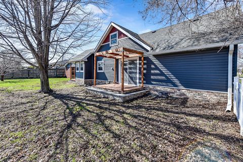 Tiny photo for 7303 W 75th Street, Bridgeview, IL 60455 (MLS # 12586235)