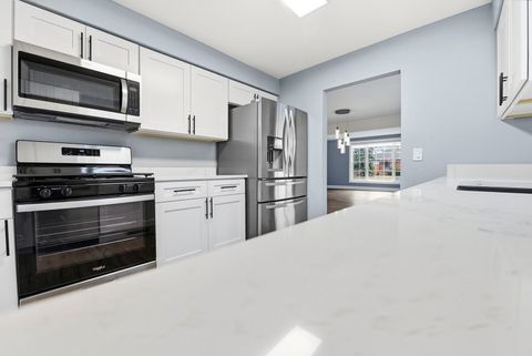 Tiny photo for 7303 W 75th Street, Bridgeview, IL 60455 (MLS # 12586235)