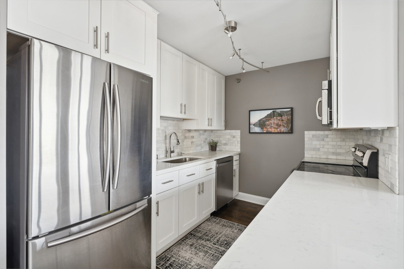 345 N LaSalle Drive 3302