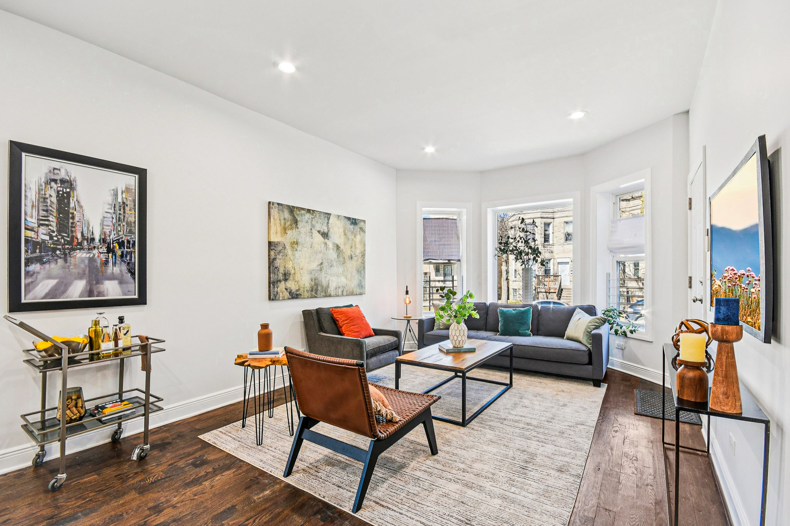 4447 W van buren Street