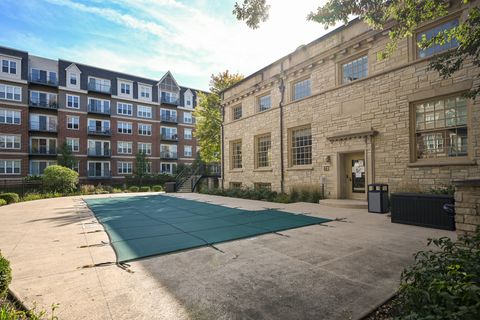 Tiny photo for 255 E Liberty Drive #302, Wheaton, IL 60187 (MLS # 12491033)