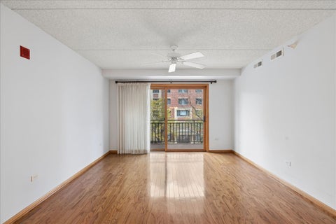 Tiny photo for 10 S Wille Street #301, Mount Prospect, IL 60056 (MLS # 12790285)