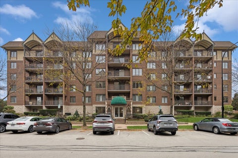 Photo of 10 S Wille Street #301, Mount Prospect, IL 60056 (MLS # 12790285)