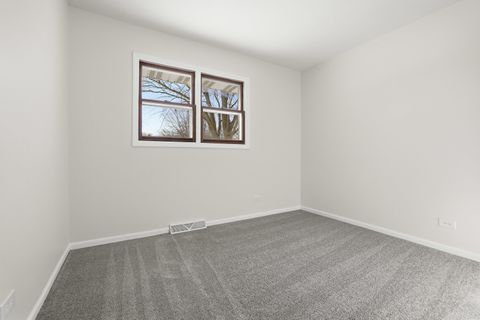 Tiny photo for 920 Gerald Avenue, South Elgin, IL 60177 (MLS # 12551305)