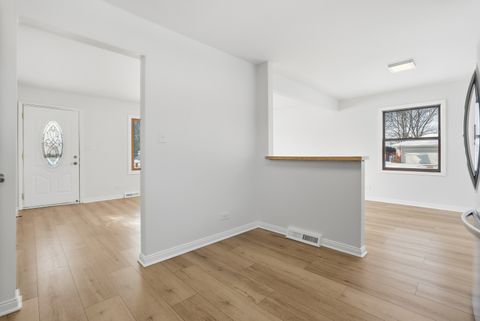 Tiny photo for 920 Gerald Avenue, South Elgin, IL 60177 (MLS # 12551305)