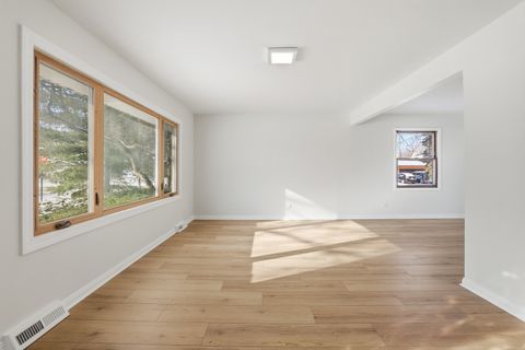 Tiny photo for 920 Gerald Avenue, South Elgin, IL 60177 (MLS # 12551305)