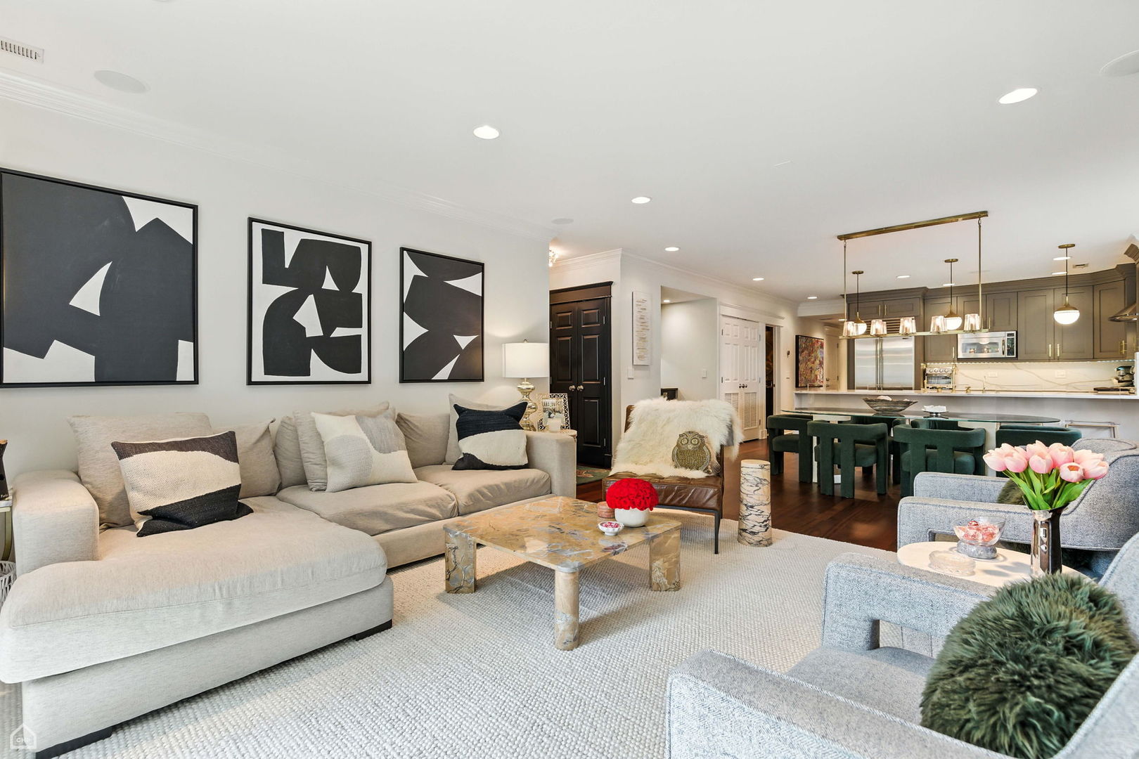 844 W Roscoe Street 3E