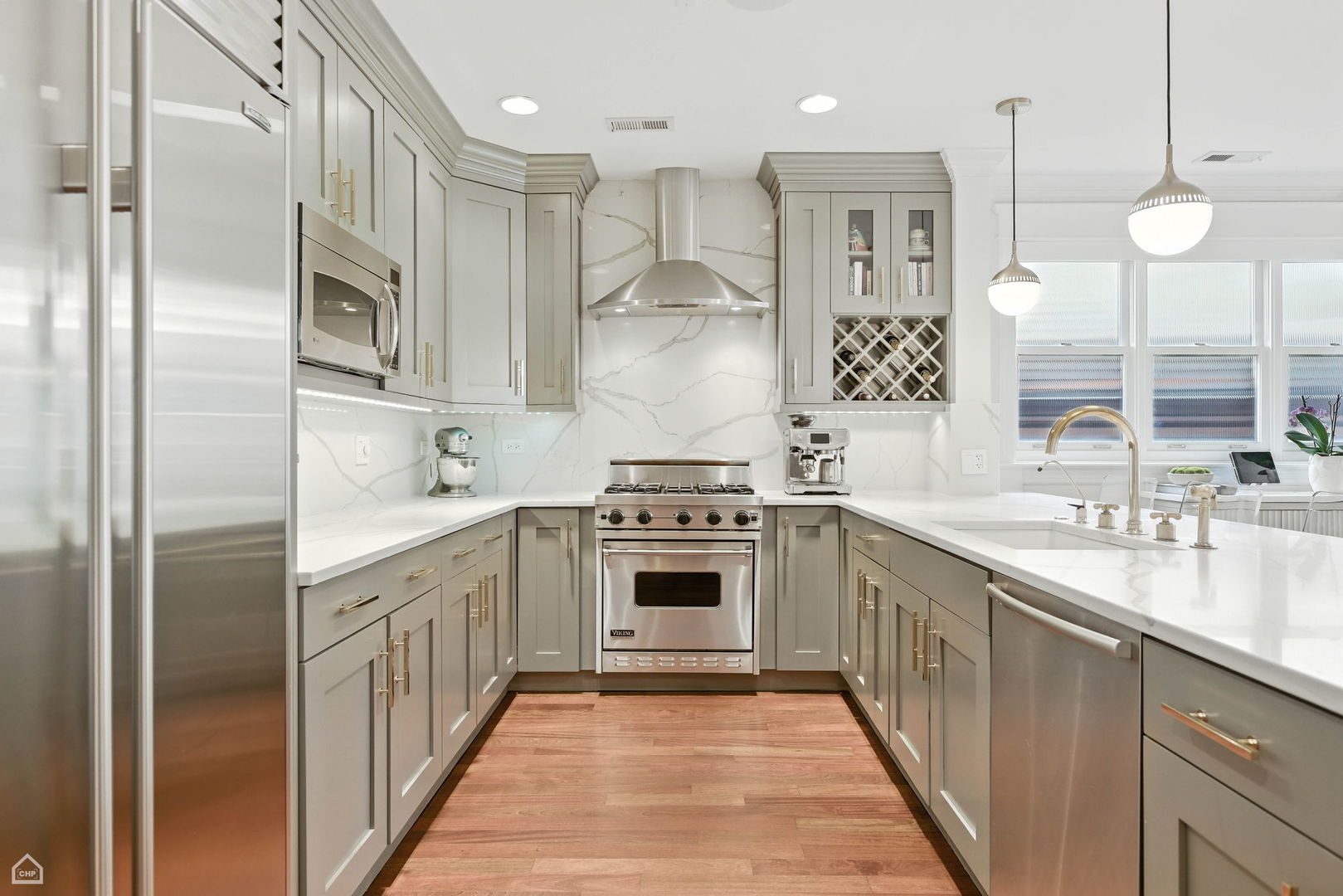 844 W Roscoe Street 3E