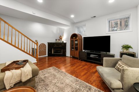 Tiny photo for 3531 N Reta Avenue #1, Chicago, IL 60657 (MLS # 12510590)