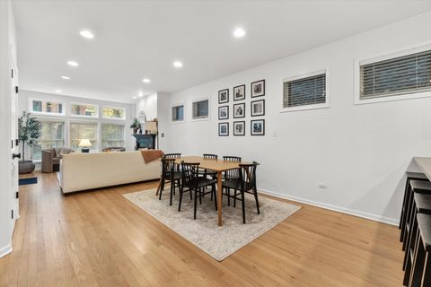 Tiny photo for 3531 N Reta Avenue #1, Chicago, IL 60657 (MLS # 12510590)