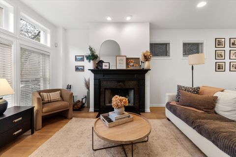 Tiny photo for 3531 N Reta Avenue #1, Chicago, IL 60657 (MLS # 12510590)