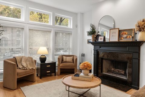 Tiny photo for 3531 N Reta Avenue #1, Chicago, IL 60657 (MLS # 12510590)