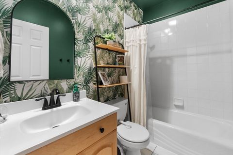 Tiny photo for 3531 N Reta Avenue #1, Chicago, IL 60657 (MLS # 12510590)