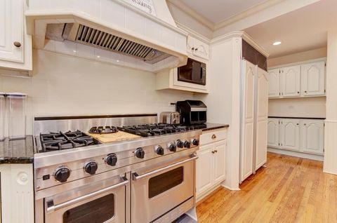 Tiny photo for 1499 Sheridan Road, Highland Park, IL 60035 (MLS # 12553390)