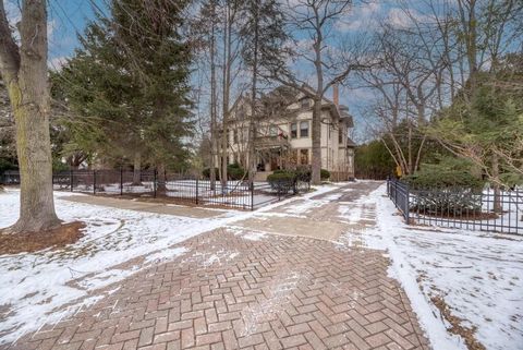 Tiny photo for 1499 Sheridan Road, Highland Park, IL 60035 (MLS # 12553390)